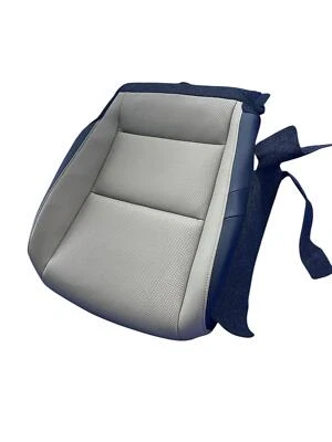 Cojín asiento delantero derecho inferior térmico Lexus Es300H 2020-2023 *desgaste* OEM Foto 1 de 4