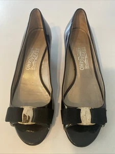 Salvatore Ferragamo Black Patent Leather Open Toe Kitten Heel Pumps Sz 8 1/2 AA - Picture 1 of 16