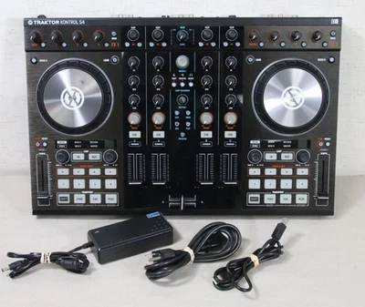 Native Instruments Traktor Kontrol S4 MK2 4-Kanal DJ Controller mit Netzteil - Bild 1 von 4