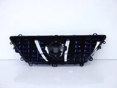 Rejilla de cámara delantera negra genuina OEM NISSAN Leaf ZE1 62072-5SK0D Foto 1 de 4