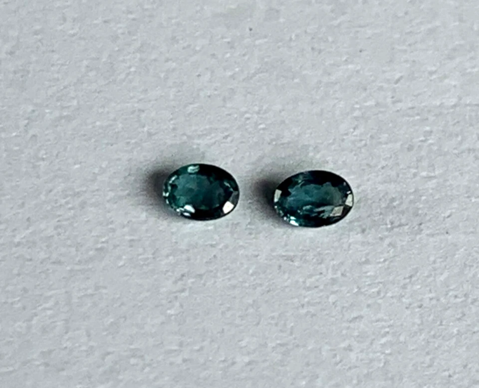 Andy's Gem Garage Sale - Natural Alexandrite - Matched Oval .23ct June Special - Image 1 of 4