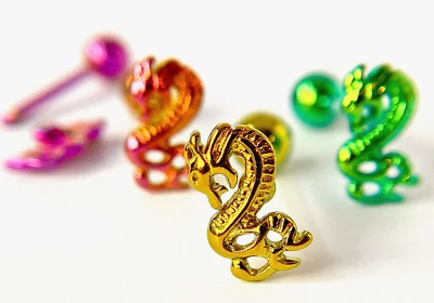 Anillo Lengua Diseño Dragón Titanio Anodizado 14g Tounge Barbell Joyería Corporal 1 pieza Foto 1 de 4