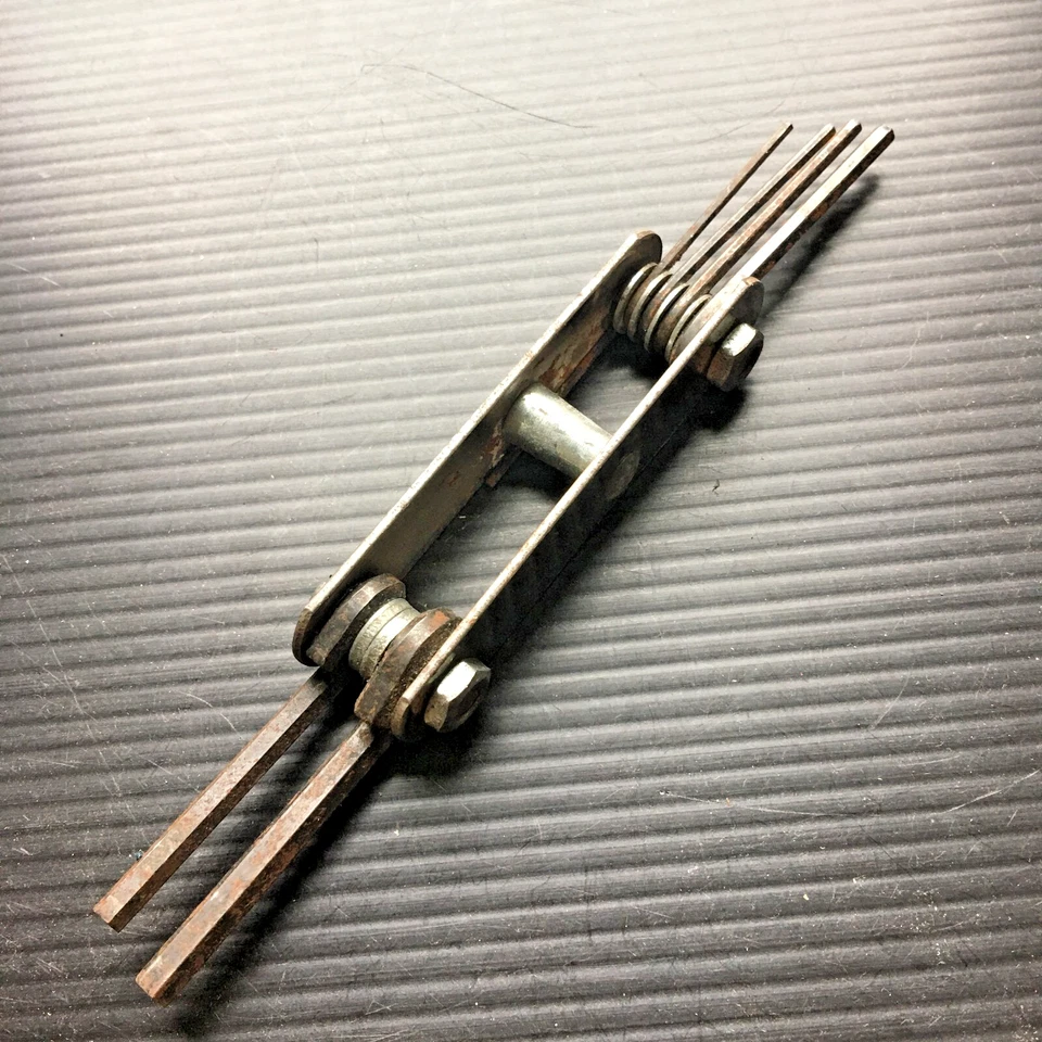 Conjunto de chaves vintage superior ferramenta dobrável mista hexagonal Torx nº. KW-7 Fabricado nos EUA - Imagem 1 de 4