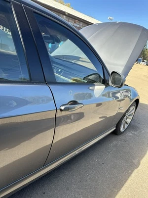 Used Front Right Door Assembly Front fits: 2011 Bmw 328I SW Front Right Grade A Foto 1 de 4