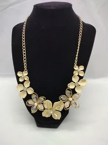 Carol Dauplaise Yellow and Beige Iridescent Floral Statement Necklace NWT - Picture 1 of 11