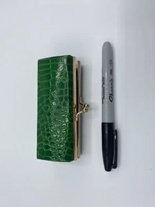 Portamonete verde rettangolare usato molto insolito dal Giappone ~ spedizione gratuita - Foto 1 di 3