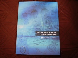 SCOUT BSA 2012 GUIDE TO AWARDS AND INSIGNIA BOOK CATALOGUE REFERENCE PUBLICATION - Picture 1 of 8