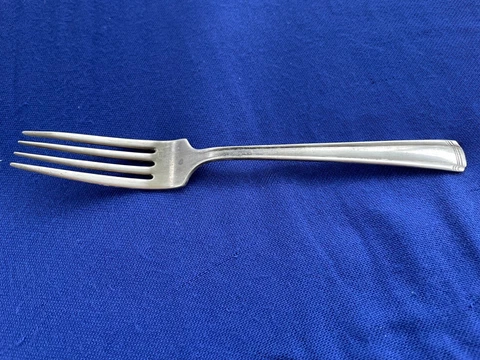 WESTMORLAND ART MARK SHEEP HEAD STERLING SILVER SERVING FORK 7.25" HOME KITCHEN Cover