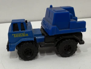 1992 Blue Tonka Plastic Diecast Toy Construction Tractor Truck 3.25" - Picture 1 of 9