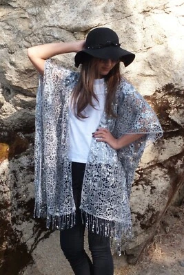 Silver Sequin Paisley Festival Kimono Duster Top SML Plus Size - Imagem 1 de 4