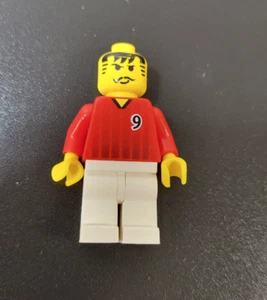 LEGO MINIFIGURA DEPORTIVA DE FÚTBOL #11 - Imagen 1 de 2