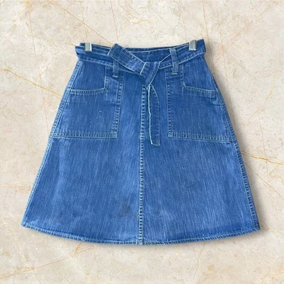 Falda envolvente vaquera vintage años 70 | Cintura alta línea A | Cinturón | XS / Juniors 0-1 Foto 1 de 4