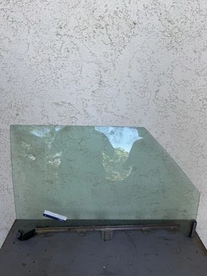 Ventana lateral delantera derecha pasajero para Mercedes Benz 107 carrocería 450SL 380SL 560SL Foto 1 de 3