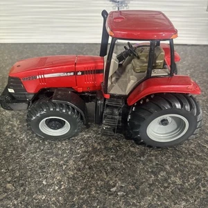 1/64 Case IH MX230 Magnum Tractor With Front Wheel Assist - Picture 1 of 7