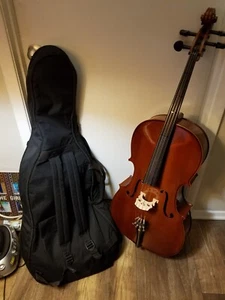 3/4 Cello with soft case. Previously played. Plays, looks, and sounds very nice. - Picture 1 of 3