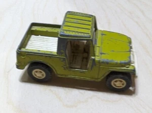 Jeep Tootsietoy 1969 vintage verde lima con enganche juguete hecho en Estados Unidos gran forma - Imagen 1 de 5