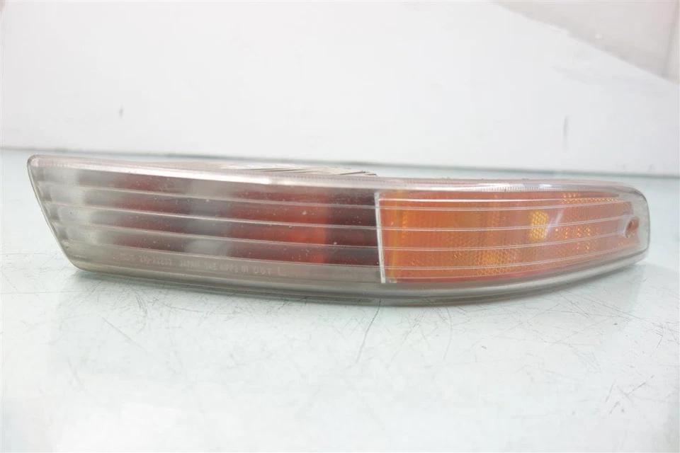 1994-1997 Acura Integra Driver Turn Signal Light Lamp 33350-St7-A01 - Image 1 of 4