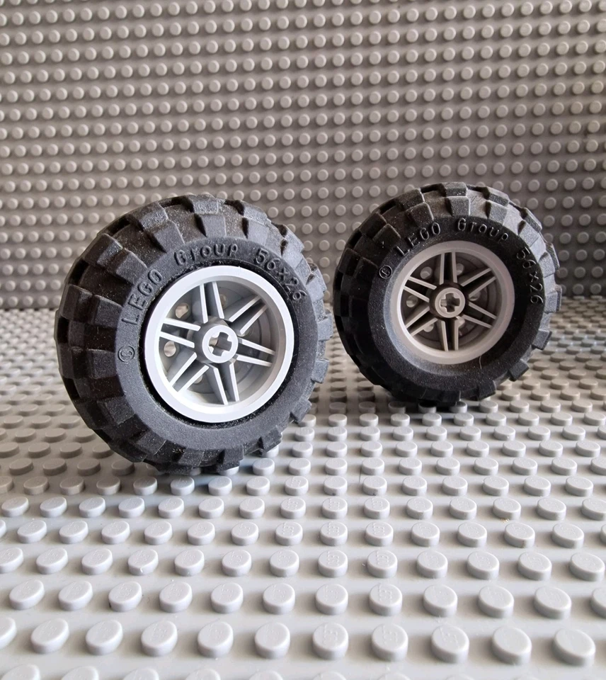 Lego Technic Technik Reifen 56x26 hellgraue Felge 2 Stück A178 - Bild 1 von 1