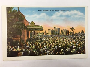 Concierto de banda postal vintage de 1931 en Bayfront Park, Miami, Florida - Imagen 1 de 9