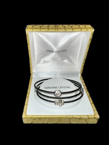 Beautiful Black 3 Cable Wrap 7” Bracelet W/ Rhinestone Cross Heart New - Picture 1 of 5