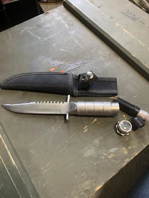 Survivor Cuchillo de Supervivencia Acero Inoxidable con Brújula y Kit Foto 1 de 4