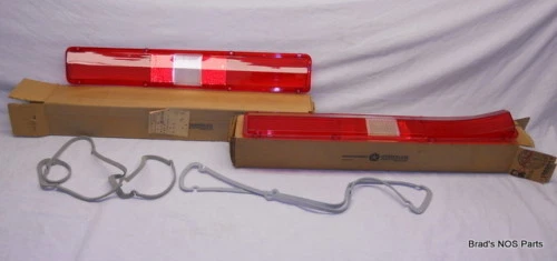 Nuevo de Lote Antiguo Mopar 1971 Plymouth Fury III Sport Fury GT Par de Lentes Traseras pn 3514362 3514363 Foto 1 de 1