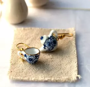 Cute Handmade earrings tea pot and tea cup earring set Porcelain ***FREESHIPPING - Picture 1 of 3