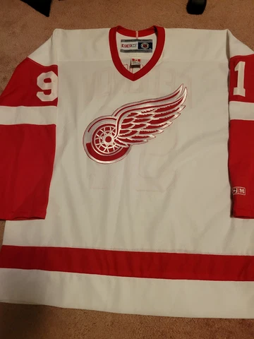 NHL CCM Detroit Red Wings Sergei Fedorov Hockey Jersey, Size XL, MiC Cover