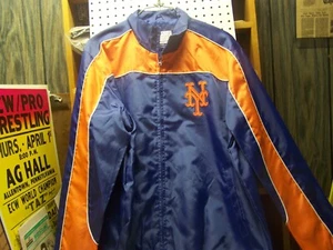 QMJ68 New York Mets Jacket Size LG w/ Patches ***BONUS*** - Picture 1 of 3