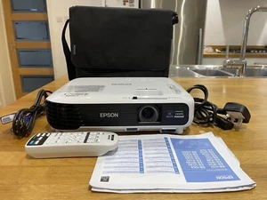 Epson EB-U04 3,000 Lumens Home Cinema Projector HDMI VGA Portable Remote Full HD - Picture 1 of 23