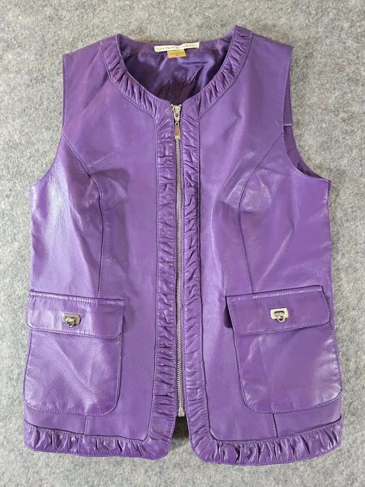 💜 Talla S – Chaleco vintage de cuero púrpura Peter Nygård con volantes y plateado Foto 1 de 4