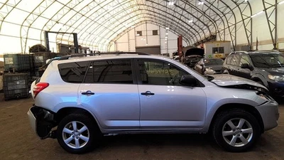 Passenger Right Front Spindle/Knuckle Fits 06-18 RAV4 6865628 - Image 1 of 4