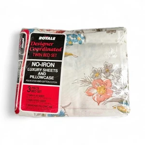 Vintage Royale Twin Bed Sheet Set Floral Flat Fitted Pillows NOS 60s 70s NEW - Picture 1 of 14