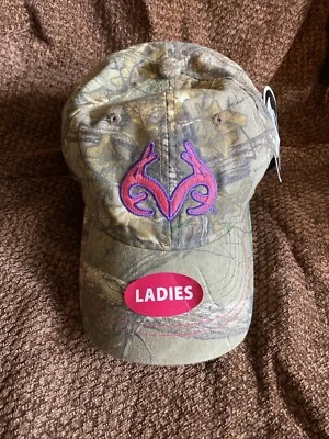 NEW LADIES REALTREE CAMO PRINT HUNTING HAT CAP PINK LOGO  - Image 1 of 4