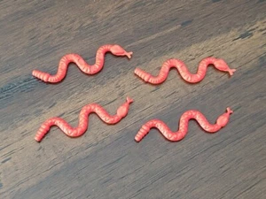 Lego 4 New Red Minifig Snakes Reptile Land Indiana Jones Adventure Animal D689 - Picture 1 of 1