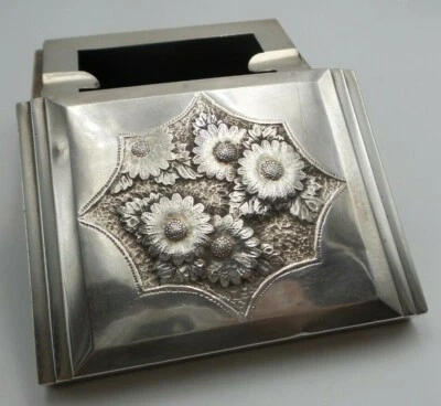 Hermoso cenicero japonés Art Deco hecho a mano de plata de ley y madera oscura Foto 1 de 4