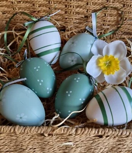 Juego de 6 decoraciones florales de huevos de Pascua salvia y blanco para colgar rama árbol - Imagen 1 de 1