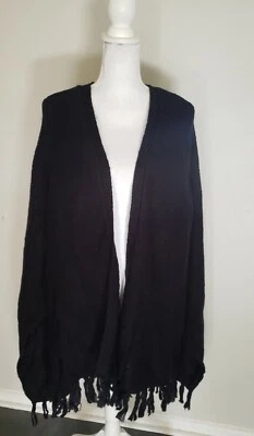 Mantón Rebecca Minkoff negro envolvente Foto 1 de 4