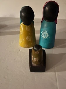 Handgeschnitzte Krippe aus Kenia Stein 3-teilig - Bild 1 von 3