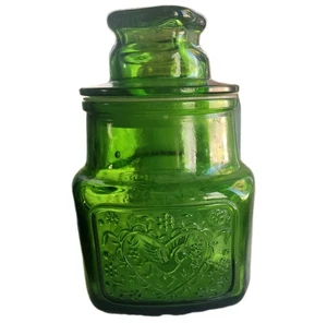 Tarro de vidrio verde vintage Wheaton NJ Navidad pescado y corazón con tapa 7,5" - Imagen 1 de 11