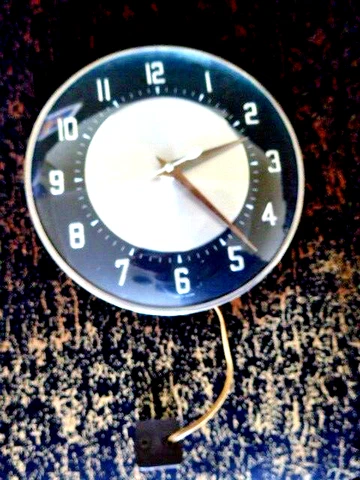 RARE VINTAGE/RETRO MID 20th C METAMEC ELECTRIC WALL CLOCK-MINIMALIST STYLE Cover