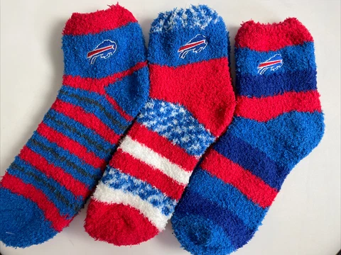 3 PAIR SET! Buffalo Bills FBF Women’s Cozy Fuzzy Sleep Socks. OSFM (FZ4) Cover
