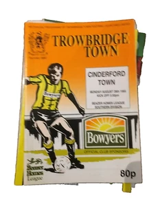 TROWBRIDGE TOWN V CINDERFORD TOWN -0 BEAZER HOMES LEAGUE - 28/8/1995 - Picture 1 of 1