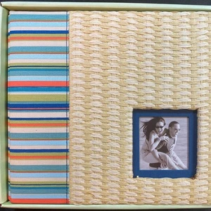 K&Company Scrapbook Album 8.5x8.5 Sea Glass New Open Box Rattan 20pg top load - Picture 1 of 3