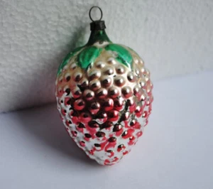 alter Christbaumschmuck aus Glas, Formteil Erdbeere, Gelatinefarbe - Picture 1 of 2