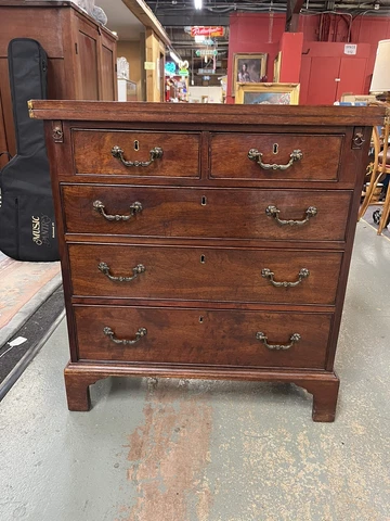 Mid 1700s George II Walnut Flip Top Bachelors Chest 2 Drawers Over 3 Cover