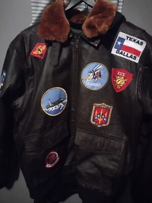 Chaqueta de bombardero de vuelo oficial de la Marina Tomcat Tom Cruise Pete Maverick Top Gun XL Foto 1 de 4
