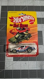 Hot Wheels 1983 Thunderbird Stocker #21 The Hot Ones #5900 - Picture 1 of 7
