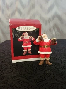 Hallmark Keepsake Ornament "Refreshing Gift - Coca-Cola Santa" (1995) - Picture 1 of 7