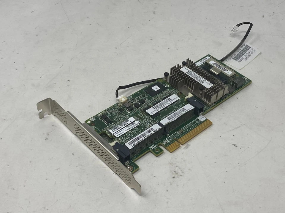 726821-B21 HP P440 Smart Array 12GB/s SAS Controller 726823-001 w/ 4GB FBWC Long - Image 1 of 4
